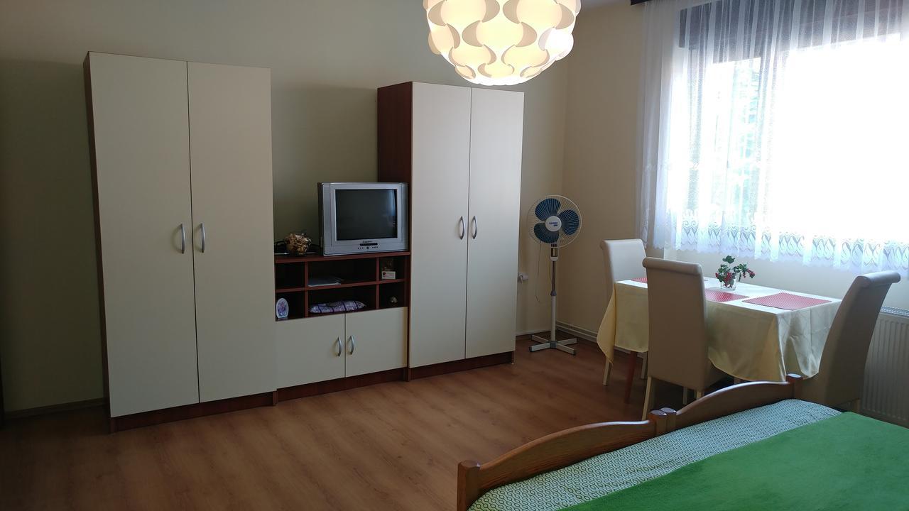Apartment Cecilia Koprivnica Exterior foto